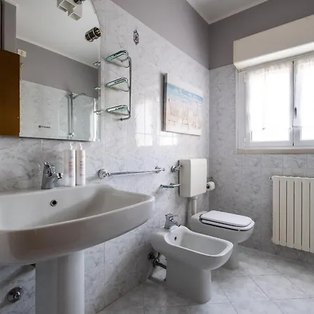 Bedetti Modern Flat By Wonderful Italy *